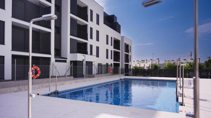 La Comunidad de Madrid ampliará a doce las entidades financieras adheridas al programa Mi Primera Vivienda