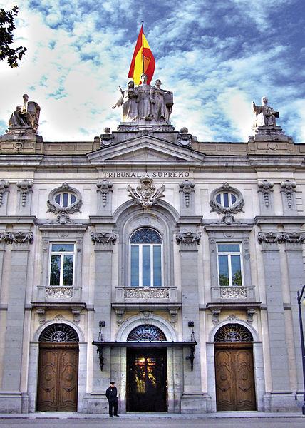 Criterios del Tribunal Supremo para analizar las comisiones bancarias de apertura en hipotecas